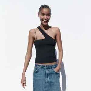 NWT Zara Asymmetric Top in Black Size Large